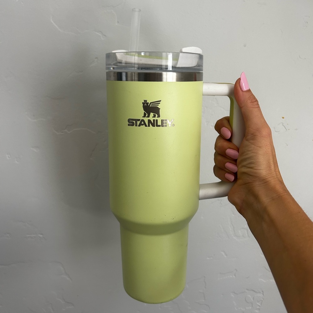 Stanley chartreuse quencher 40 oz green stainless steel